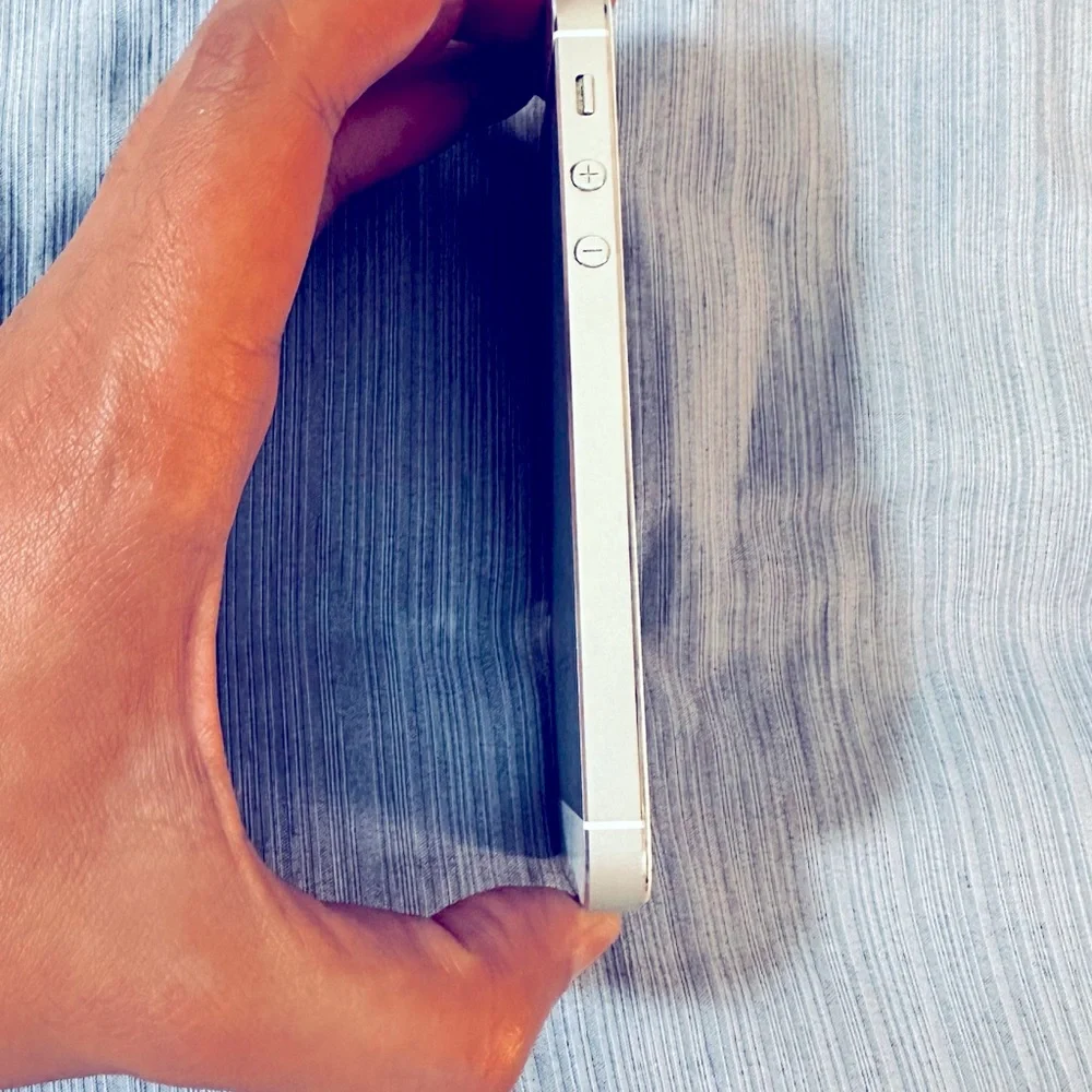 Apple iconic iphone